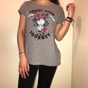 WOUND UP T-shirt “Trust your journey” 🌺